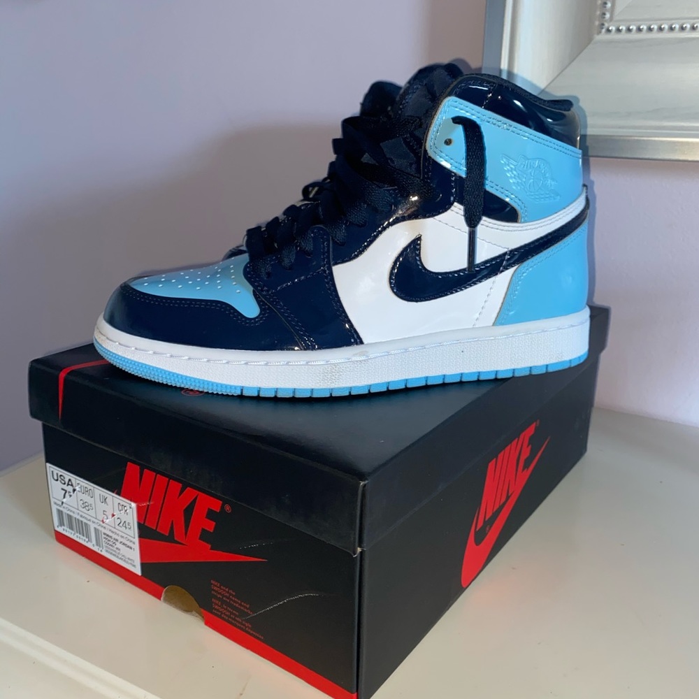 Jordan 1 High OG “Chill Blue”